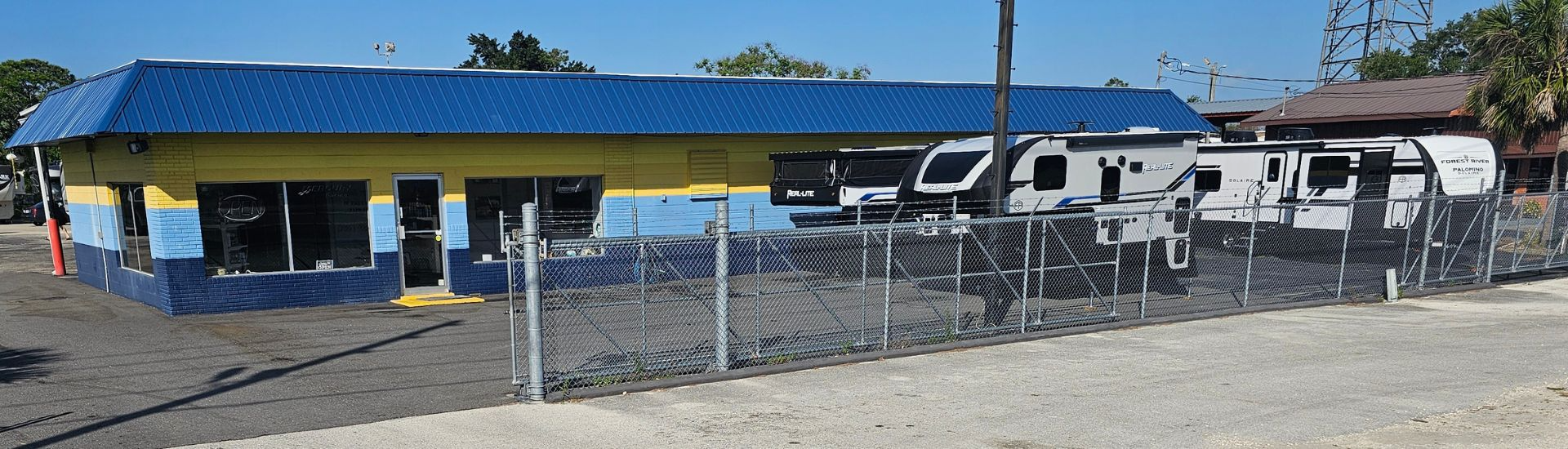 Labries RV dealership showcasing top RV brands like Palomino, Coachmen, Forest River, and more